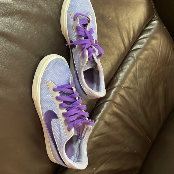 Nike Sweet Classic Sneakers - Picture 2 of 8